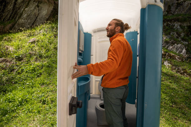 Porta potty delivery and setup in Fleetwood, PA